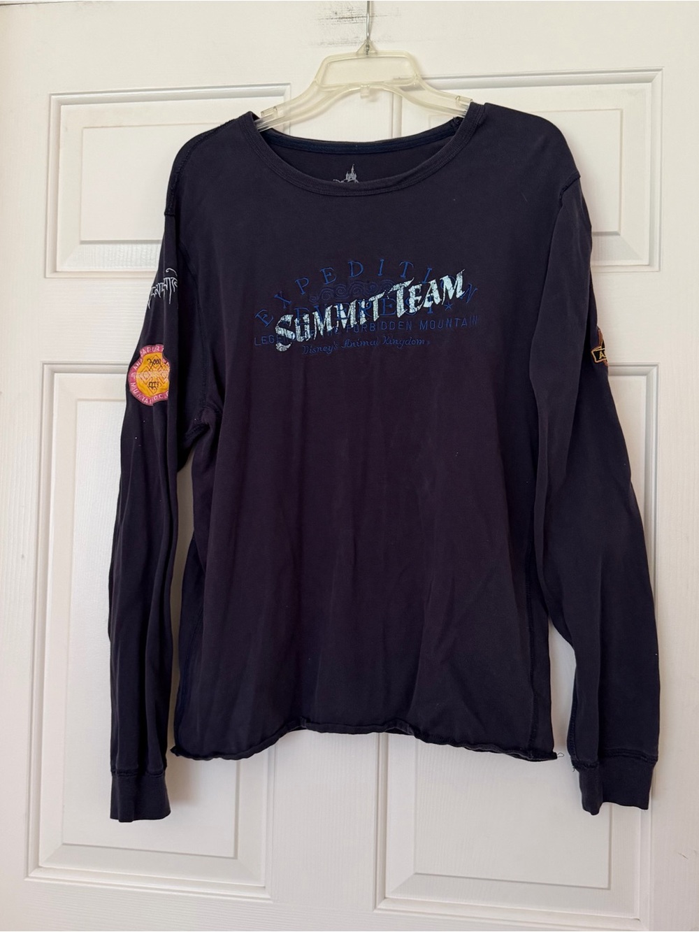 Disney Parks Animal Kingdom Summit Team Everest Long Sleeve Crewneck Tee M